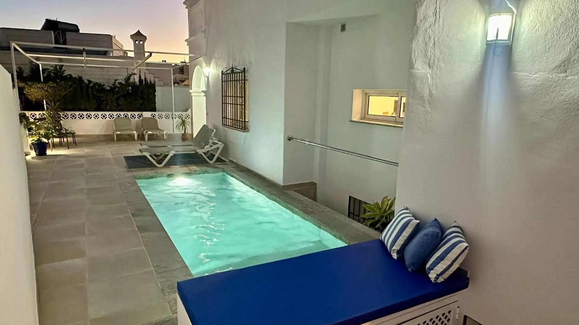 Nerja Paradise Rentals - Villa Calazul