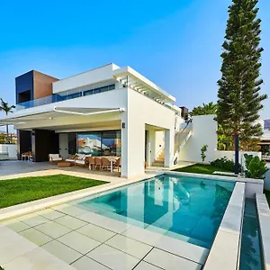 Sea Gardens Villa