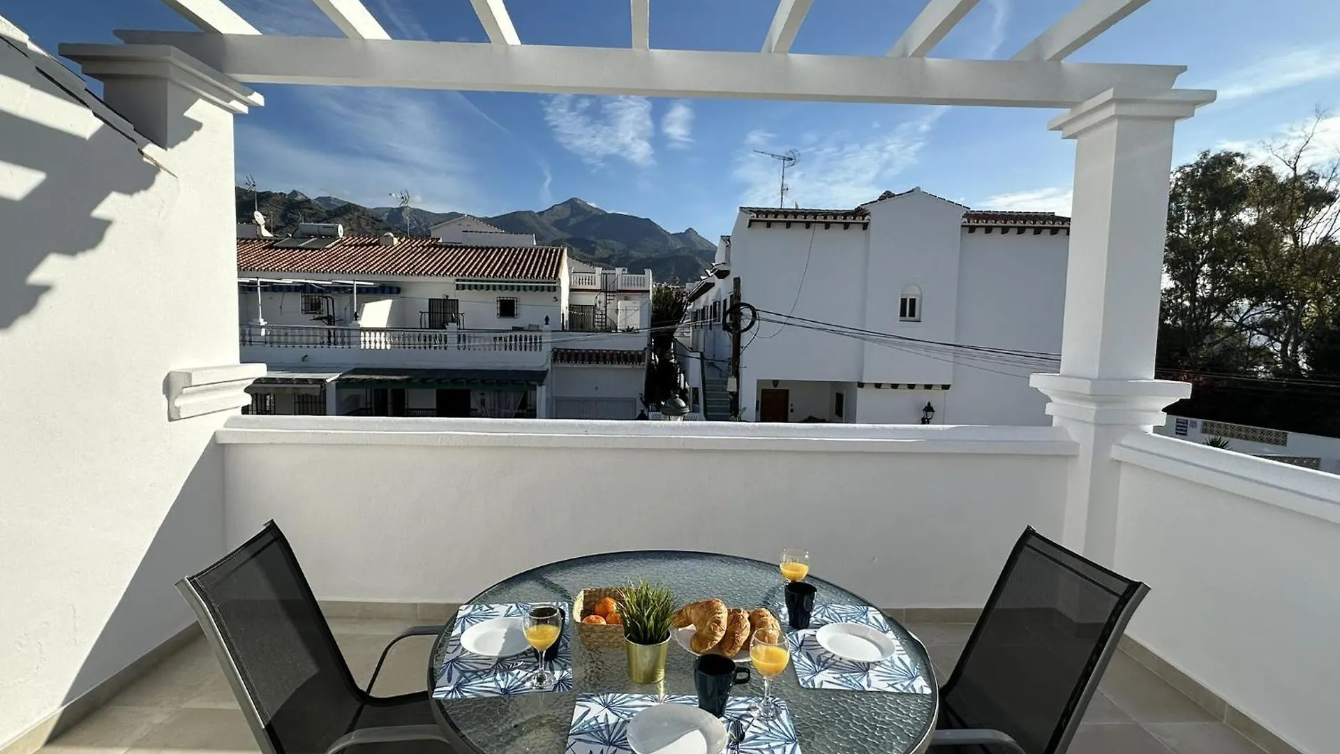 Nerja Paradise Rentals - Villa Calazul